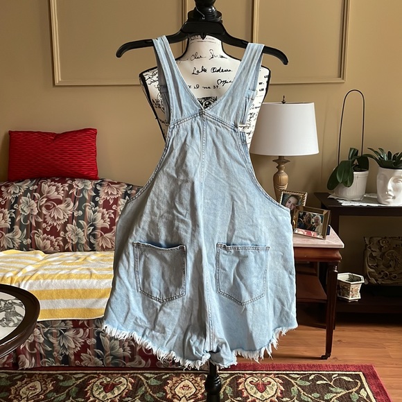 Wild Fable Light-wash Denim Bib Overall Shortails Size XL - Picture 3 of 6